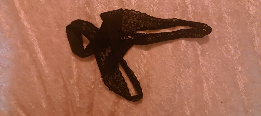 Does anyone else leak water from their fanny after a&nbsp;bath?